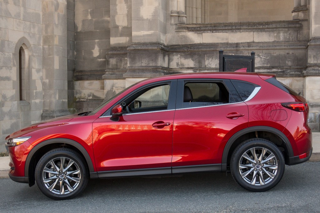 02-mazda-cx-5-2019-exterior--profile--red.jpg