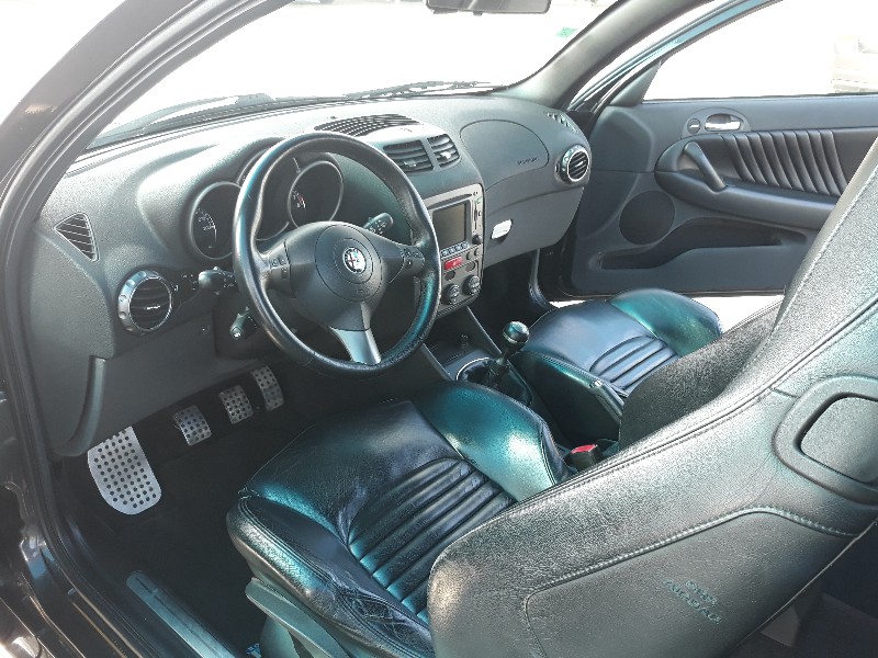 interior02.jpg