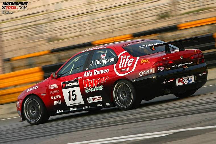 Alfa Romeo 156 WTCC Thompson 2.jpg