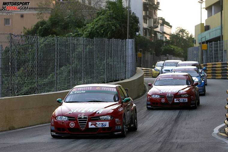 Alfa Romeo 156 WTCC Thompson 3.jpg