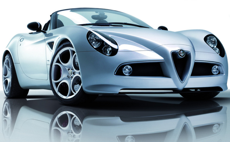 Alfa Romeo 8c Spider White.jpg