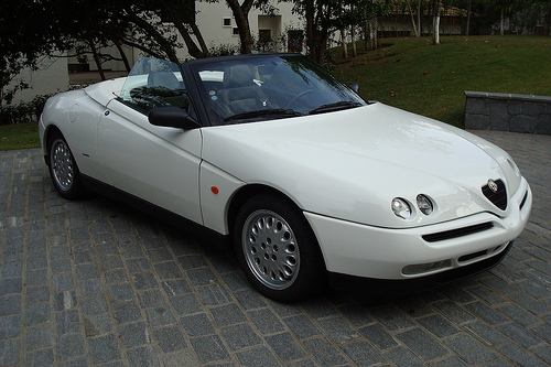 Alfa Romeo Spider alb.jpg