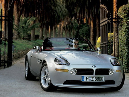 BMW-Z8-gates-1280x960.jpg