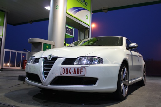 Alfa Romeo GT Q2 alb 2.jpg