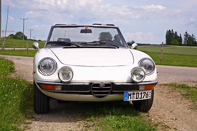 Alfa Spider 2000.JPG