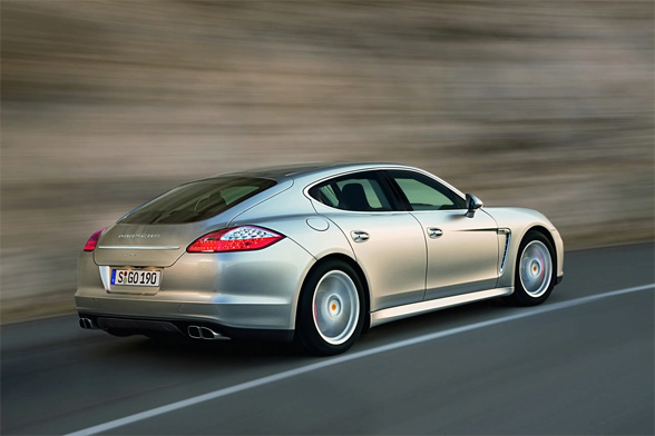 2010-porsche-panamera-back.jpg