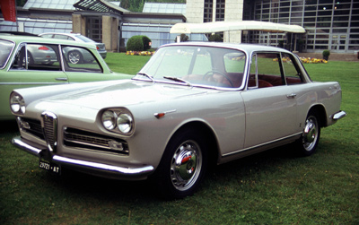 Alfa 2000 Vignale.jpg