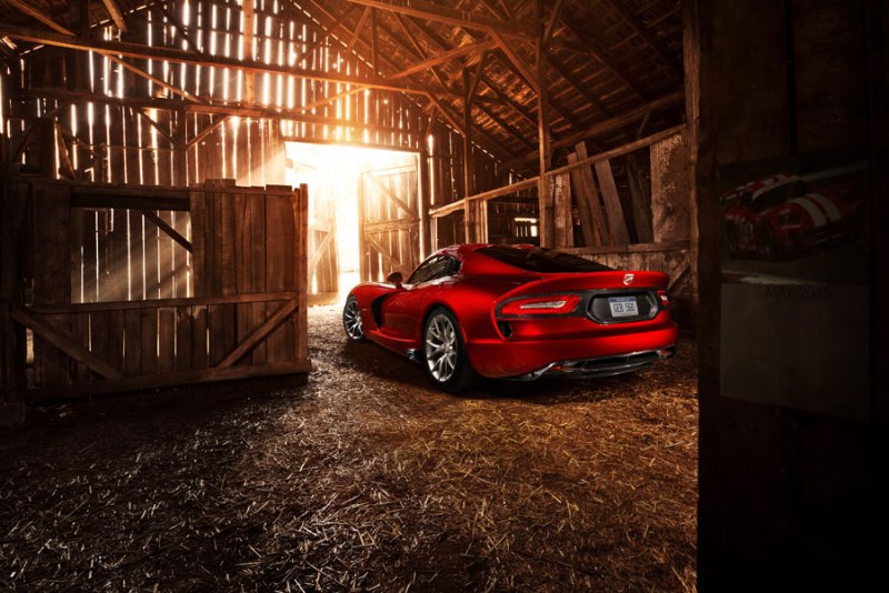 2013-srt-viper-13m.jpg