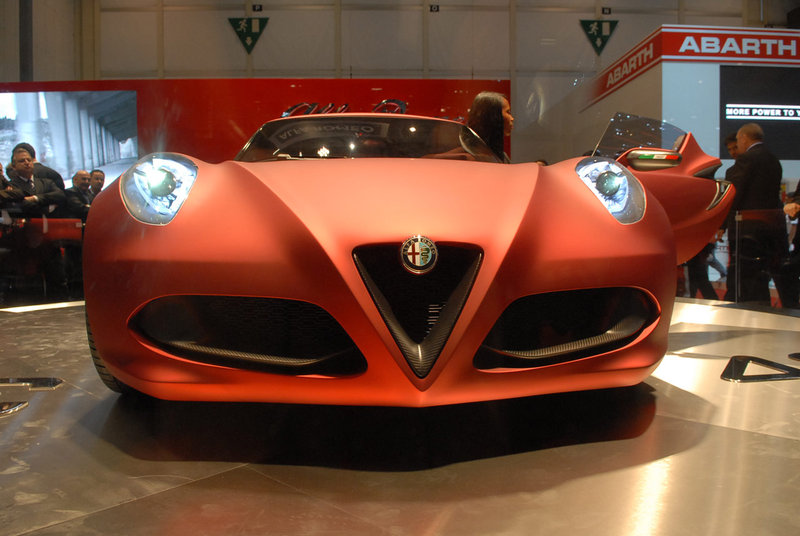 alfa-romeo-4c-al-salone-di-ginevra-2011_5.jpg