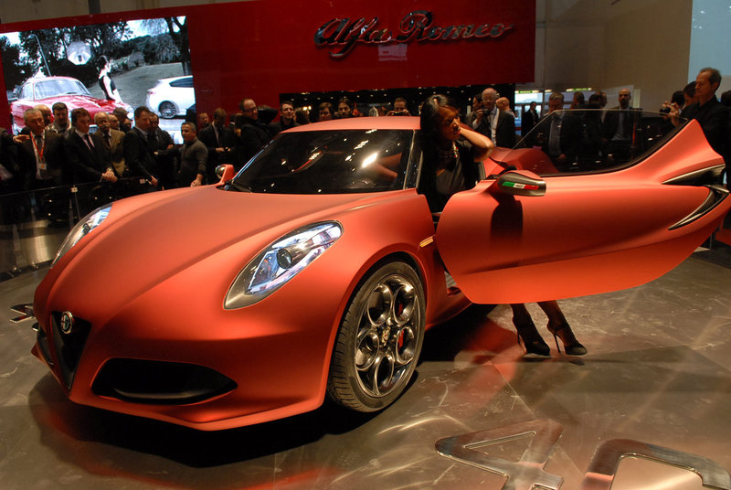 alfa-romeo-4c-al-salone-di-ginevra-2011_6.jpg