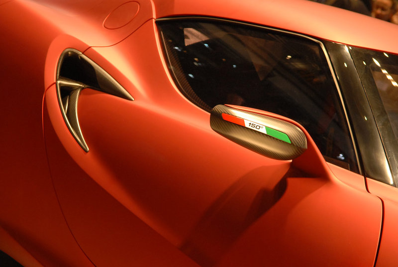 alfa-romeo-4c-al-salone-di-ginevra-2011_12.jpg