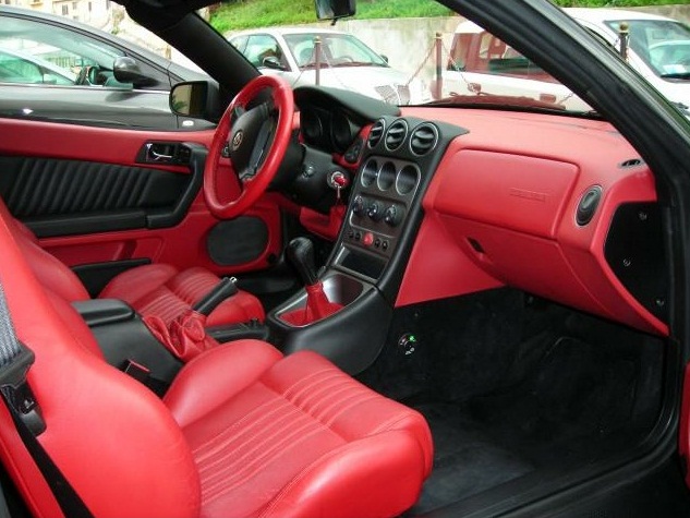 interior spider mk3 rosu 2.jpg