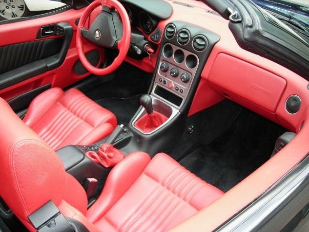 interior spider mk3 rosu.jpg