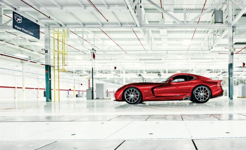 2013-srt-viper-gts-photo-456885-s-986x603 [800x600].jpg