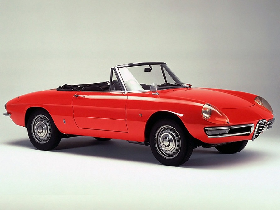 Alfa Romeo_Spider Duetto.jpg