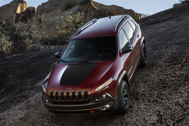 2014-Jeep-Cherokee-SUV-1[3] (Custom).jpg