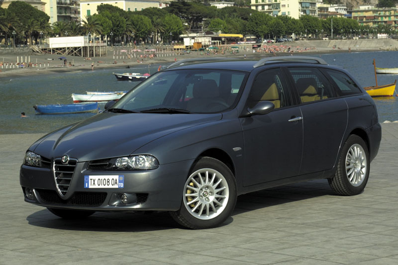 0103190-Alfa-Romeo-156-Sportwagon-1.9-JTD-16V-Q4-Distinctive-2005.jpg