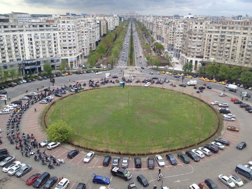 Piata Alba Iulia.jpg