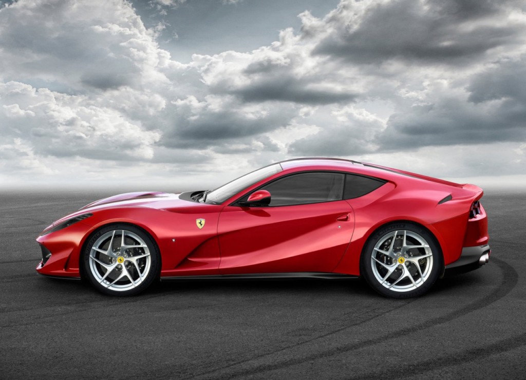 Ferrari-812_Superfast2.jpg