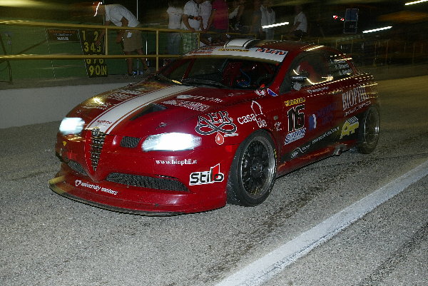 Alfa Romeo GT racing cu faruri de 47 2.jpg