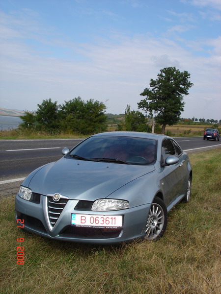 alfa gt 1.jpg