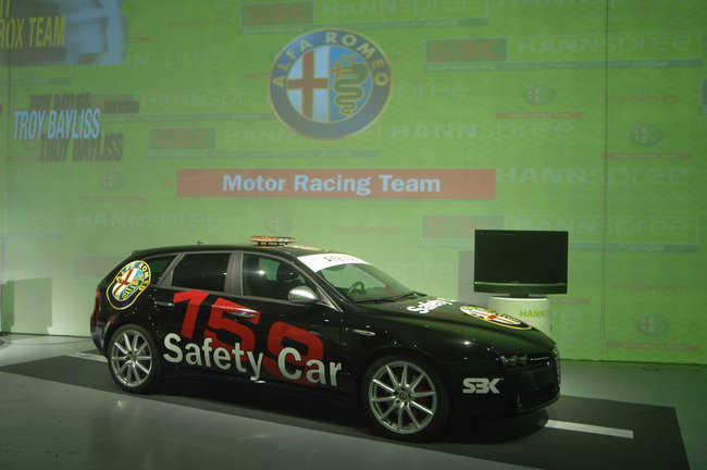 Alfa Romeo 159 SW Safety Car.jpg