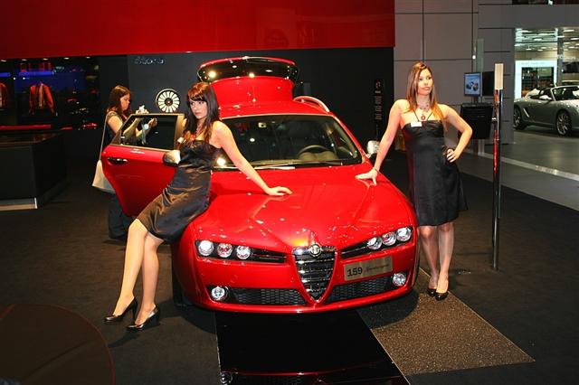 Alfa%20Romeo%20159%20SW%20la%20GEneva%202009%20%28Small%29.jpg