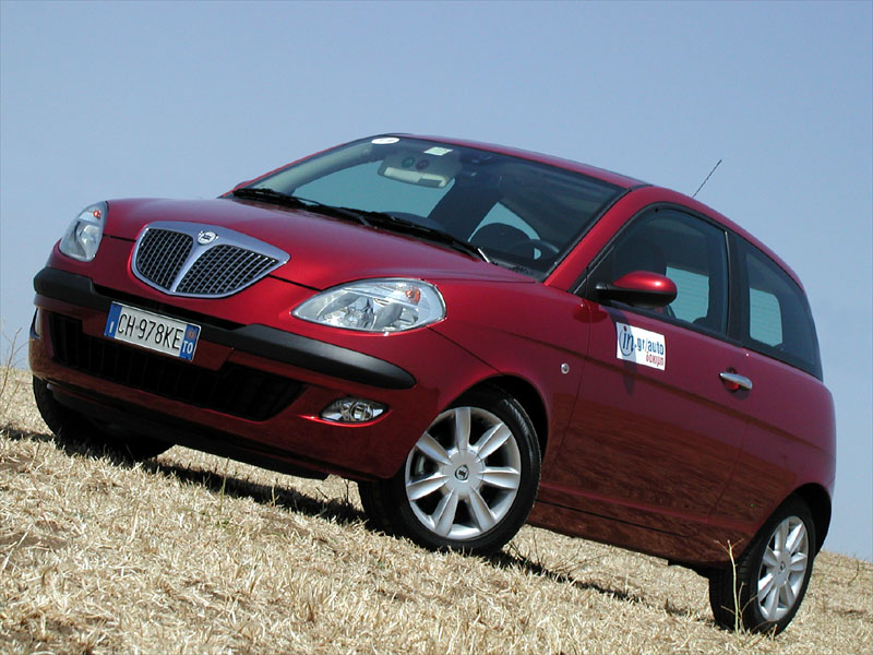 Lancia_Ypsilon.jpg