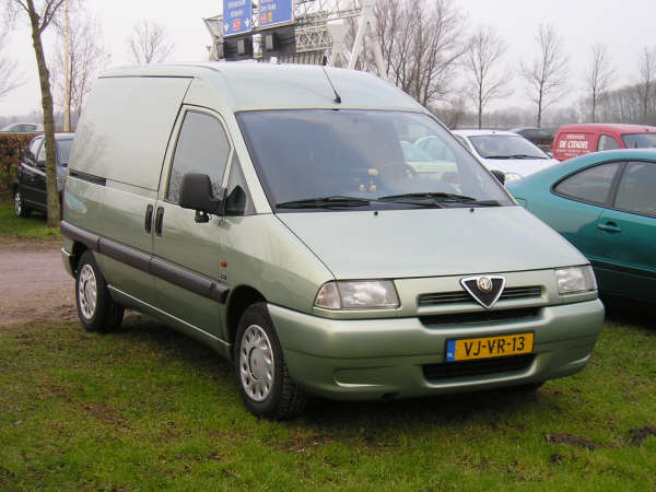 Alfa Romeo scudo.jpg