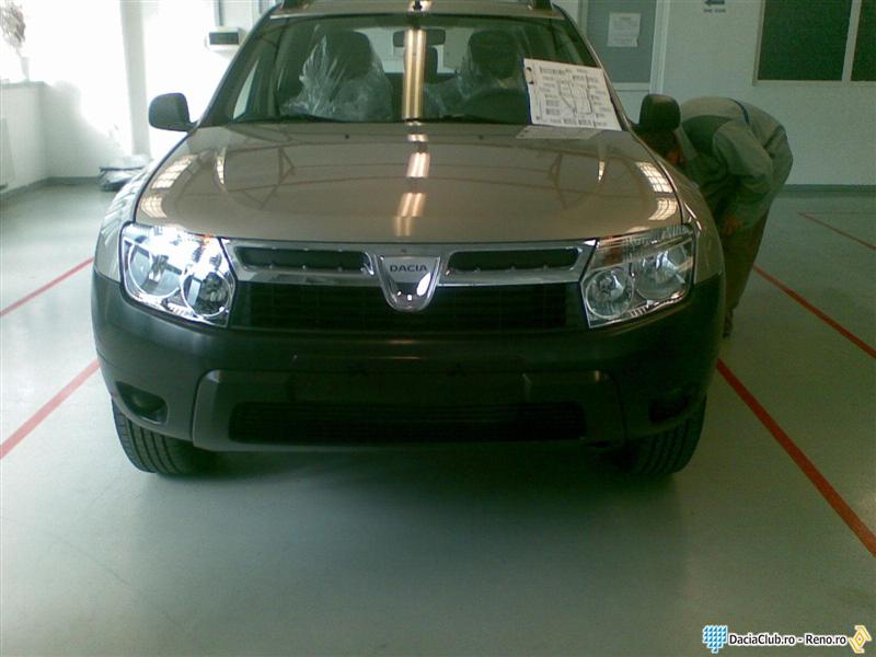 dacia-suv-3 (Medium).jpg