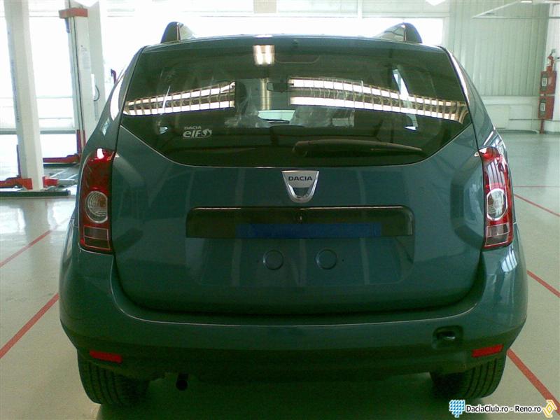 dacia-suv-2 (Medium).jpg