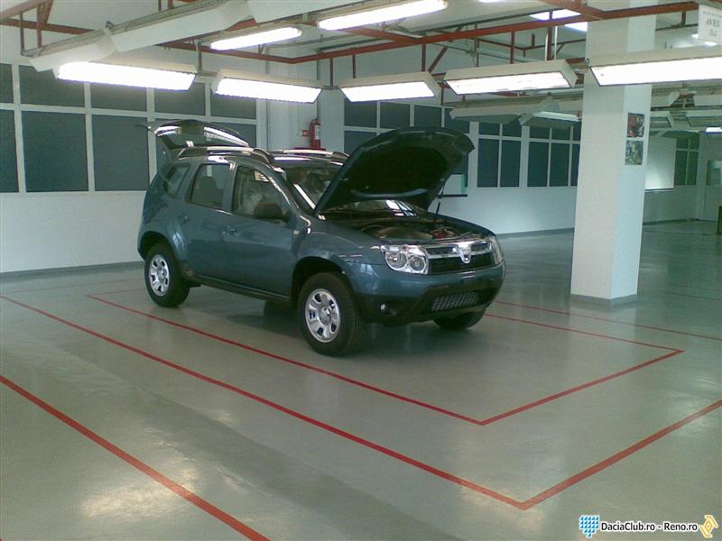 dacia-suv (Medium).jpg