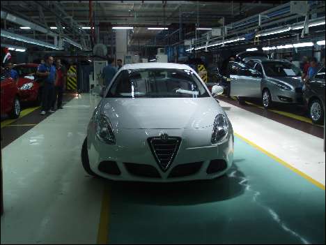 Alfa milano in fabrica.jpg