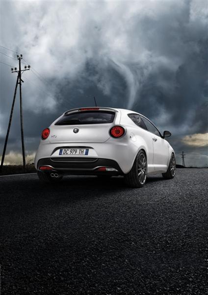 Alfa Romeo MiTo Quadrifoglio Verde_03 (Medium).jpg