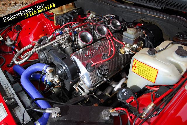 Alfa 75 3.5 V6 the engine.jpg