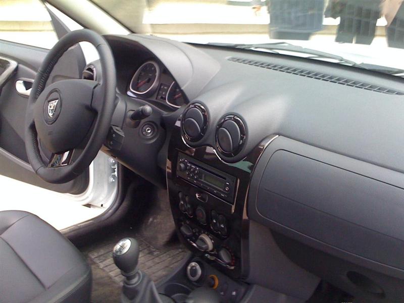 dacia duste rinterior_01 (Medium).jpg