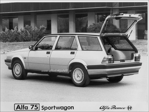 Alfa_75_Sportwagon_1a.jpg