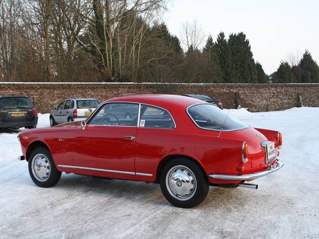 Giulia Sprint 1600 1962 2.jpg