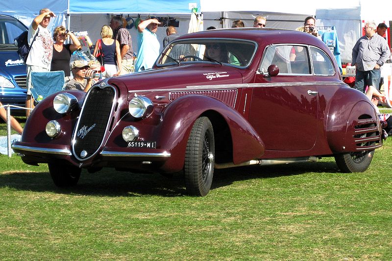 800px-Alfa_Romeo_6C_1938_with_2_3_litre_engine_and_light-weight_sports_body.jpg