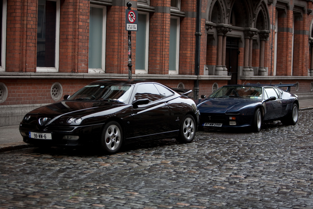 Alfa GTV vs. De Tomaso.jpg