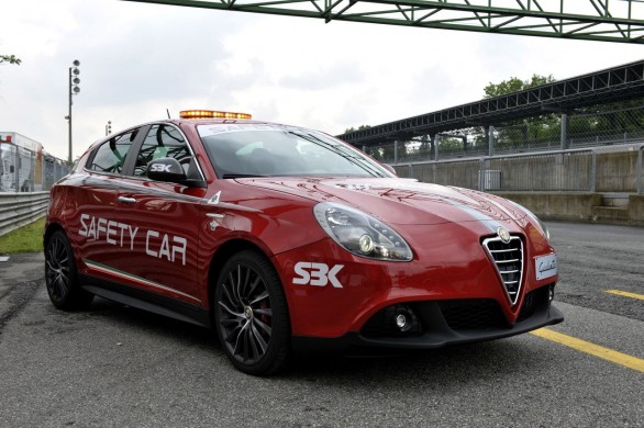 Alfa Romeo Giulietta Safety Car SBK.jpg