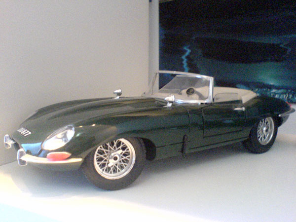 jaguarEtype.jpg