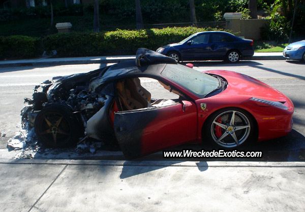 Ferrari_458_incendiata_01.jpg