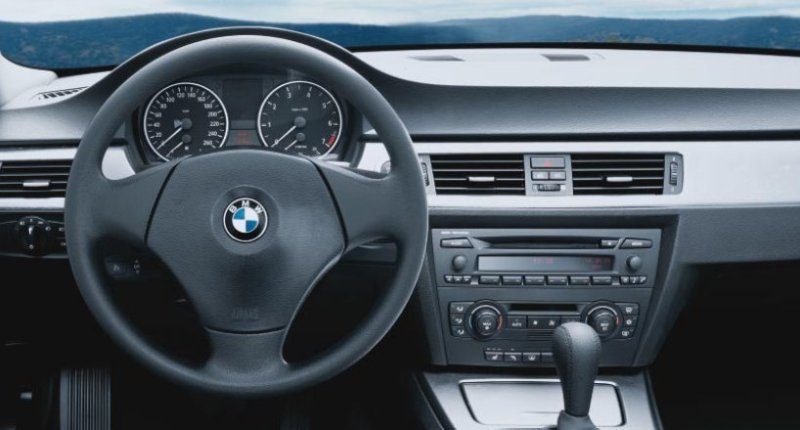 interior E90.jpg