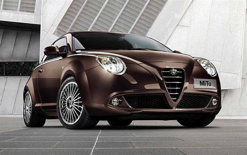 AlfaRomeoMiToModelYear2011_01.jpg