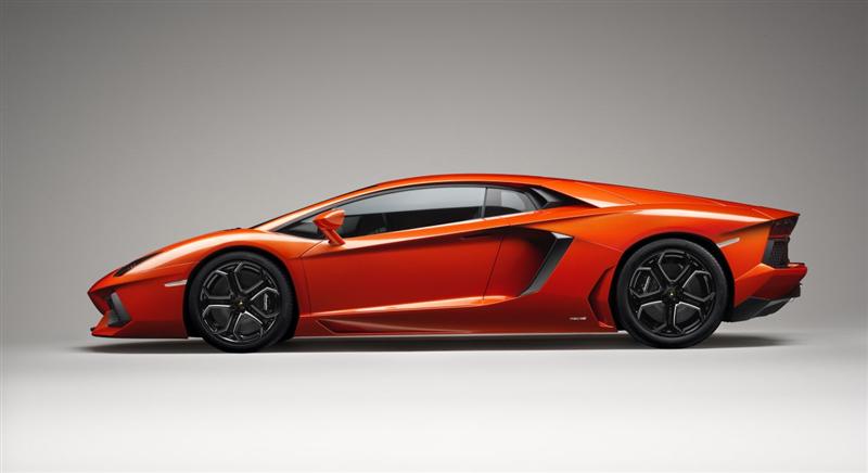 LamborghiniAventadorLP7004_06.jpg