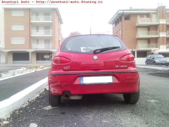 Alfa-Romeo-Alfa-147-16-16v-105-cp-vari.jpg