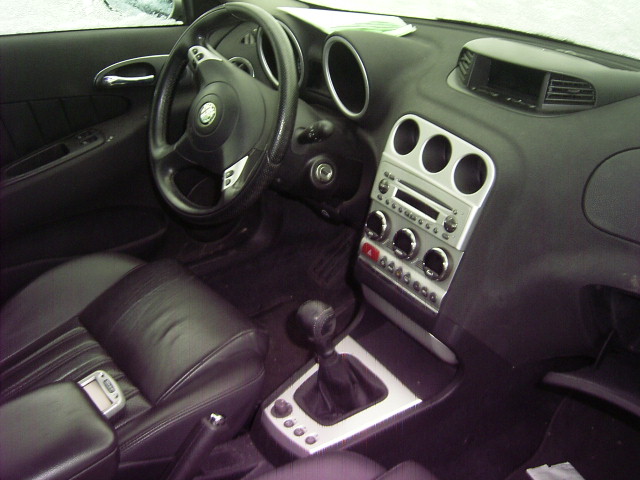 alfa1566003.jpg