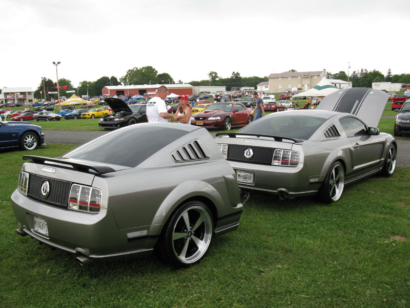 MustangAndTrailer-01.JPG