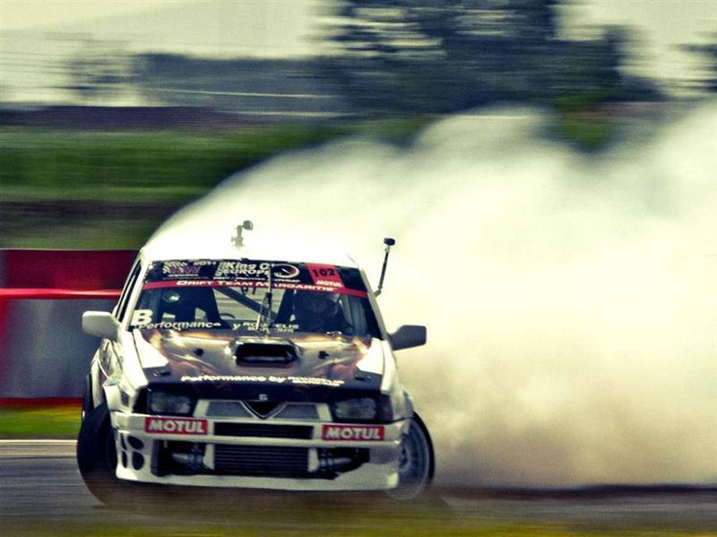 Alfa 75 drifting (Custom).jpg